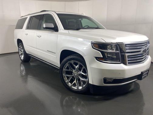 Iridescent Pearl Tricoat 2019 Chevrolet Suburban Premier