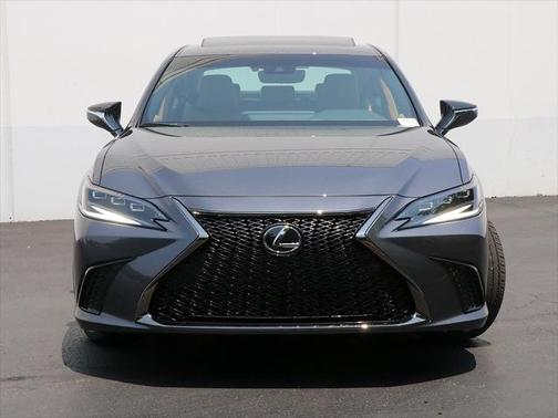 2025 Lexus ES 300h Base