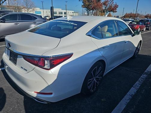 2025 Lexus ES 350 Base