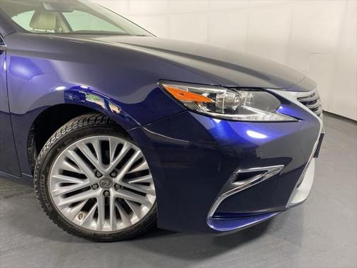2017 Lexus ES 350 Base