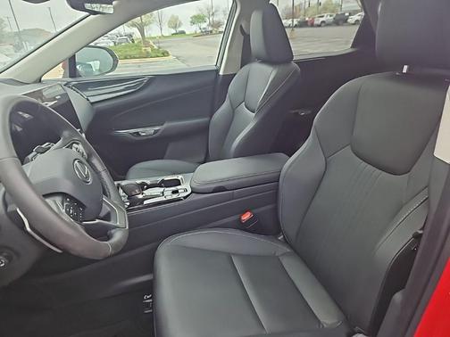 2025 Lexus NX 350h Premium