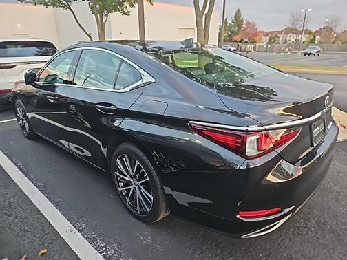 2025 Lexus ES 350 Base