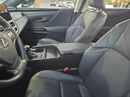 2025 Lexus ES 350 Base