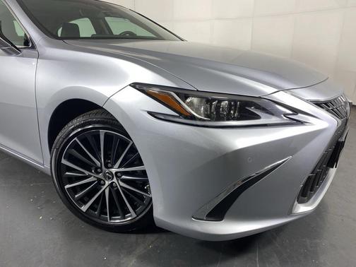2024 Lexus ES 350 Base