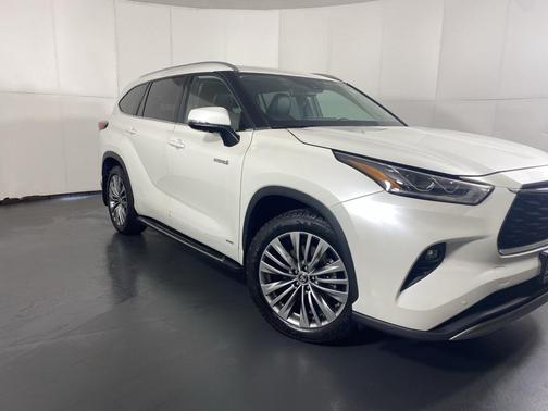 2021 Toyota Highlander Hybrid Platinum