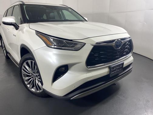2021 Toyota Highlander Hybrid Platinum