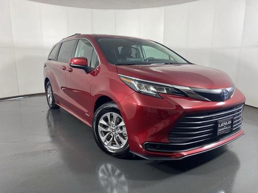 Ruby Flare Pearl 2021 Toyota Sienna LE