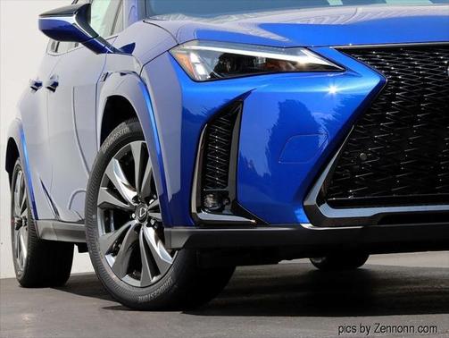 2025 Lexus UX 300h F SPORT Design