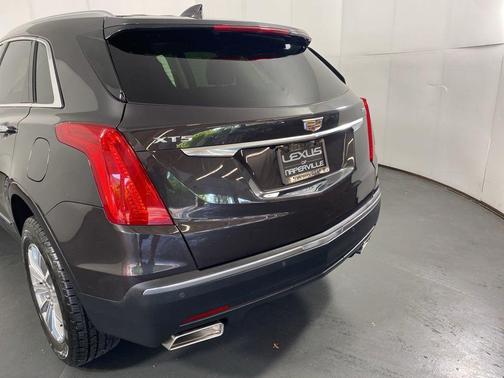 Dark Granite Metallic 2017 Cadillac XT5 Luxury