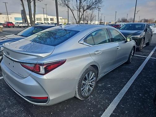 2020 Lexus ES 300h Base