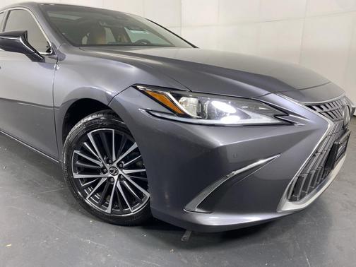 2023 Lexus ES 350 Base