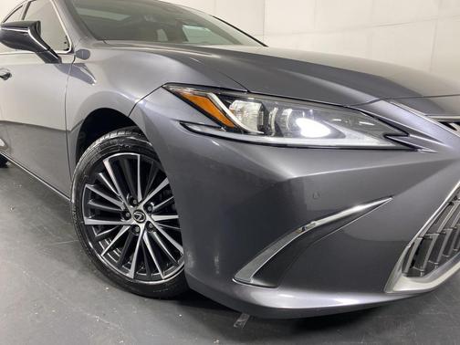 2023 Lexus ES 350 Base