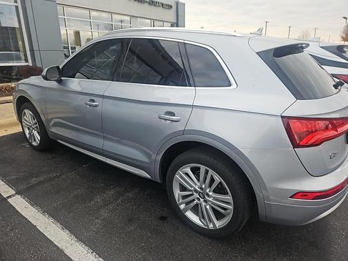 2018 Audi Q5 2.0T Premium Plus