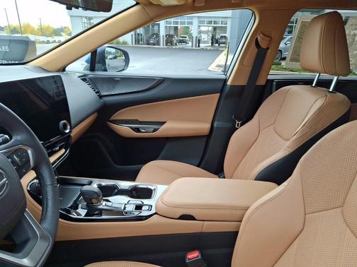 2025 Lexus NX 350h Luxury