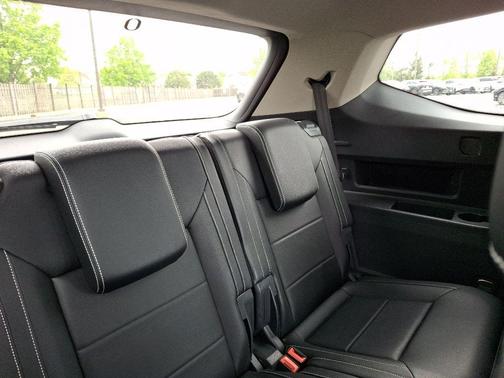 Platinum Gray Metallic 2022 Volkswagen Atlas 2.0T SE w/Technology 4MOTION