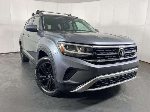 Platinum Gray Metallic 2022 Volkswagen Atlas 2.0T SE w/Technology 4MOTION