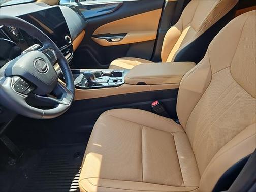 2025 Lexus NX 350h Premium