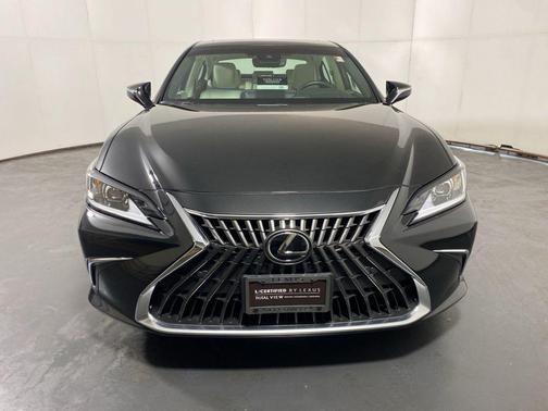 Caviar 2025 Lexus ES 300h Base