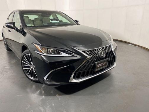 Caviar 2025 Lexus ES 300h Base