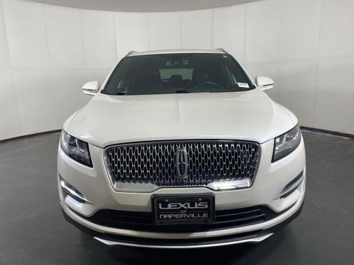 White Platinum Metallic Tri-Coat 2019 Lincoln MKC Reserve
