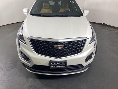 Crystal White Tricoat 2023 Cadillac XT5 Premium Luxury