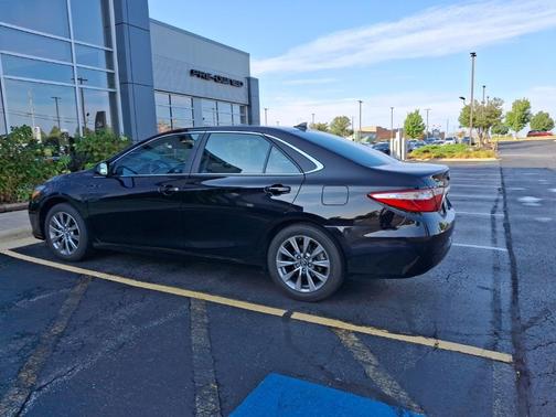 2016 Toyota Camry XLE