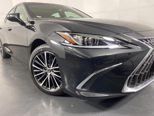 2023 Lexus ES 350 Base
