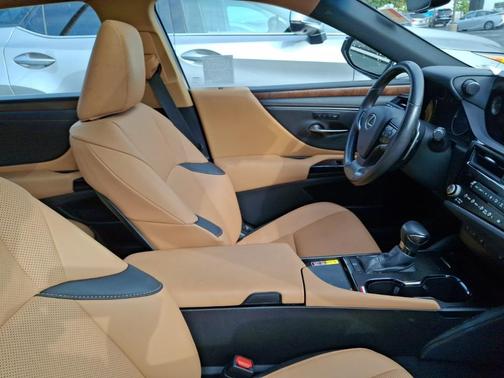 2023 Lexus ES 350 Base