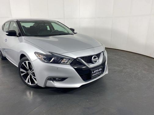 Brilliant Silver 2016 Nissan Maxima 3.5 SV