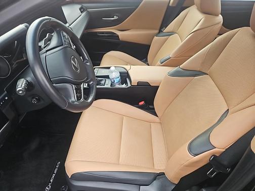 2022 Lexus ES 350 Base