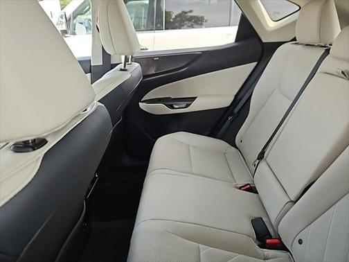 2025 Lexus NX 350h Luxury