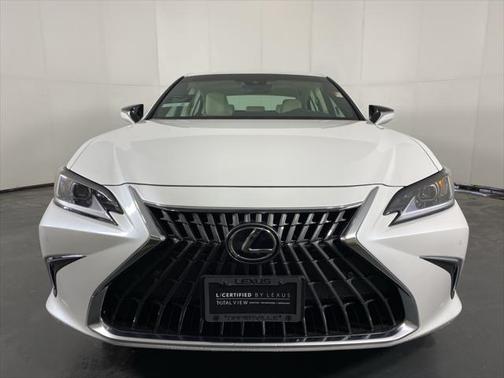 2025 Lexus ES 250 Base