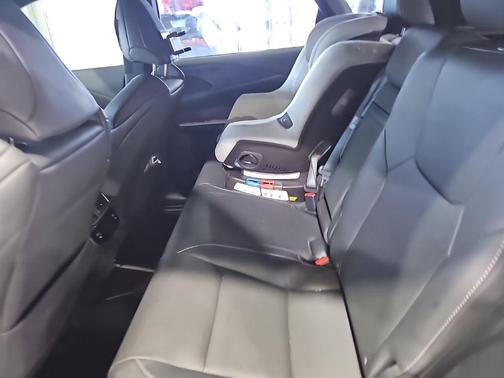 Ultra White 2023 Lexus RX 350 F SPORT Handling