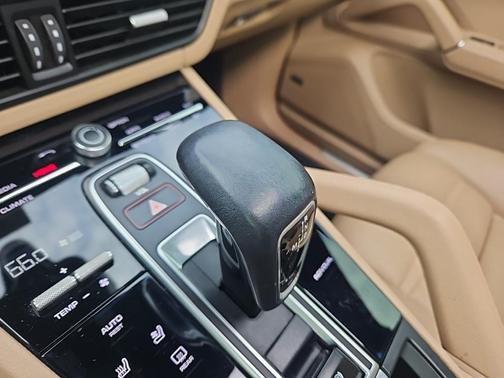 2019 Porsche Cayenne Cayenne