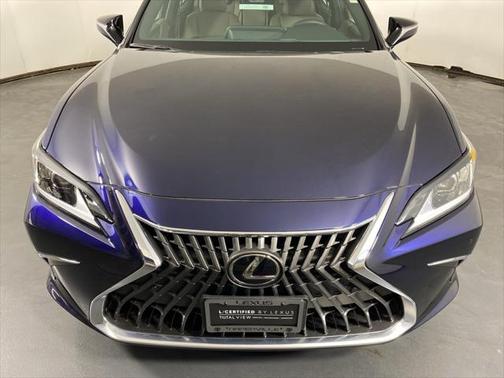 2025 Lexus ES 300h Base