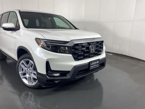 Platinum White Pearl 2024 Honda Passport AWD EX-L