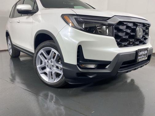 Platinum White Pearl 2024 Honda Passport AWD EX-L