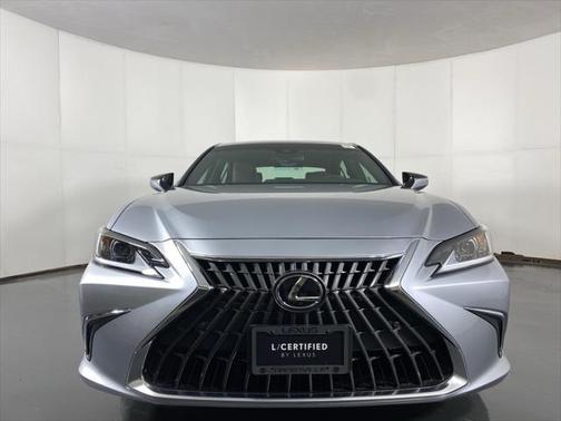 2025 Lexus ES 300h Base