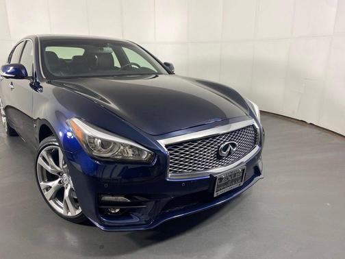 Blue 2017 INFINITI Q70 3.7X