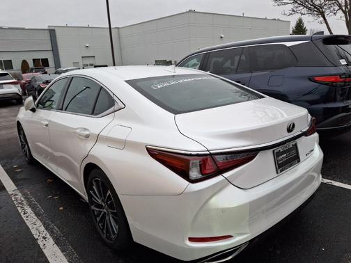 2025 Lexus ES 350 Base