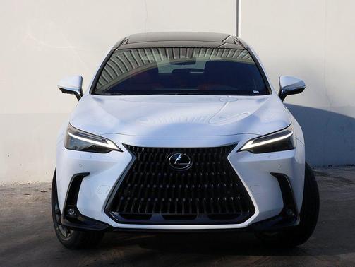 2026 Lexus NX 450h+ Luxury