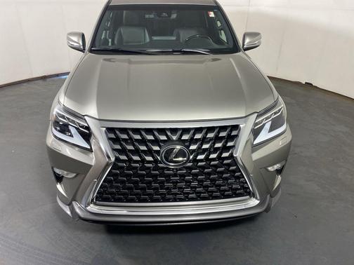 Atomic Silver 2023 Lexus GX 460 Premium