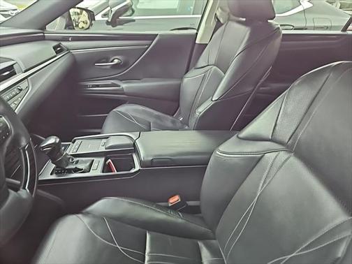2019 Lexus ES 350 Luxury