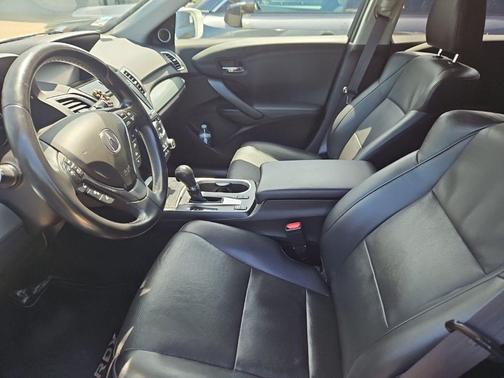 White Diamond Pearl 2017 Acura RDX Advance Package