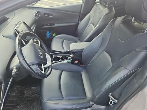Classic Silver Metallic 2018 Toyota Prius Prime Advanced