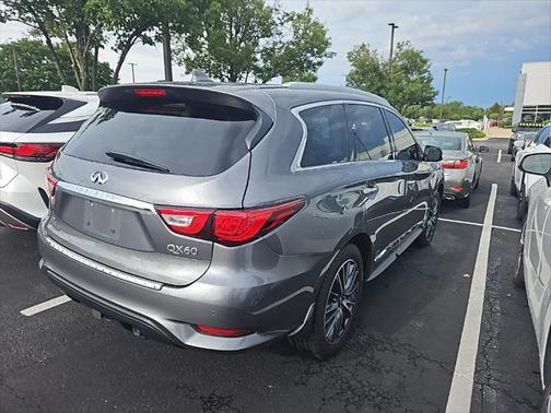 2017 INFINITI QX60 Base