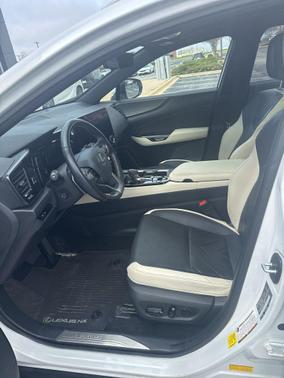 2022 Lexus NX 350h Luxury
