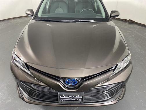 2018 Toyota Camry Hybrid LE