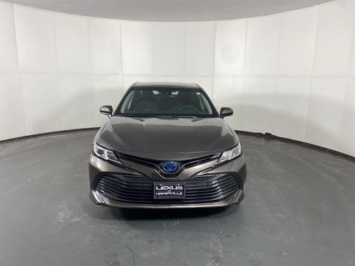 2018 Toyota Camry Hybrid LE