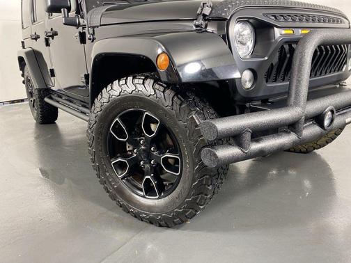 Black Clearcoat 2018 Jeep Wrangler JK Unlimited Sahara